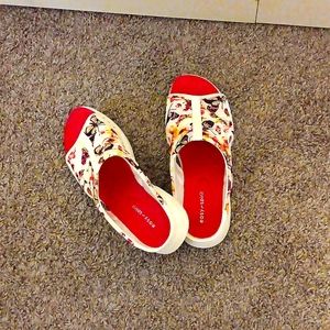 Traciee Slip on Sandals by Easy Spirit size 9 M